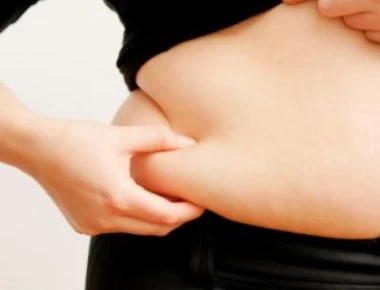 Το καλοκαίρι ήρθε: Με αυτές τις κινήσεις θα μειώσετε το λίπος! (φωτό)